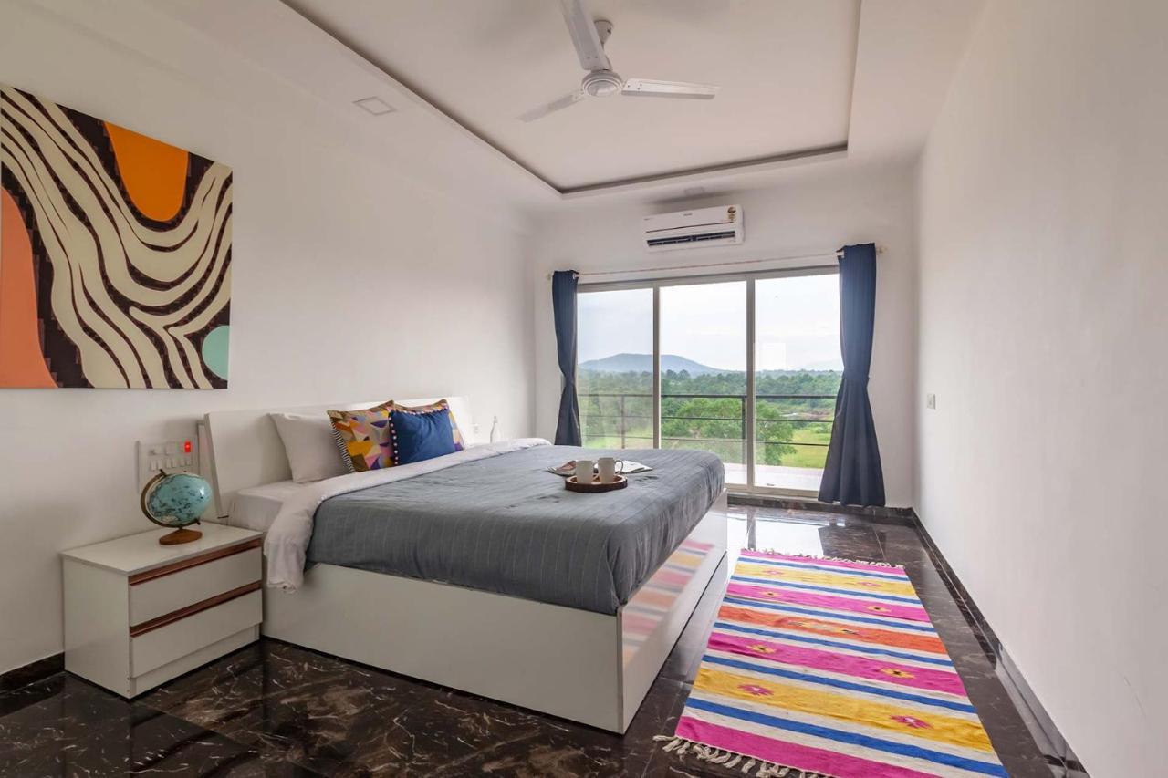 Stayvista'S Vine & Splash - Riverside Villa With An Infinity Pool And Indoor Games Karjat Exterior photo