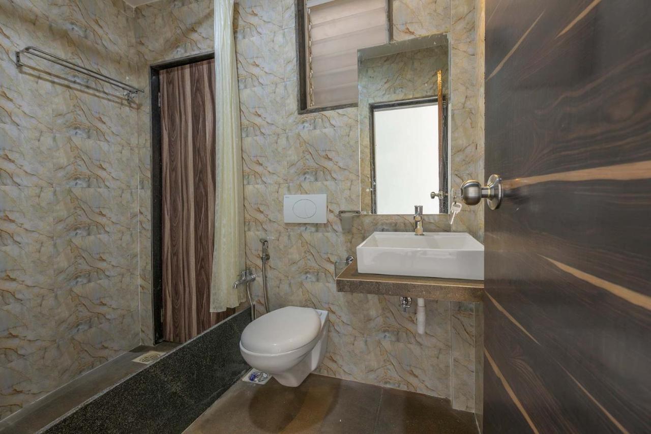 Stayvista'S Vine & Splash - Riverside Villa With An Infinity Pool And Indoor Games Karjat Exterior photo