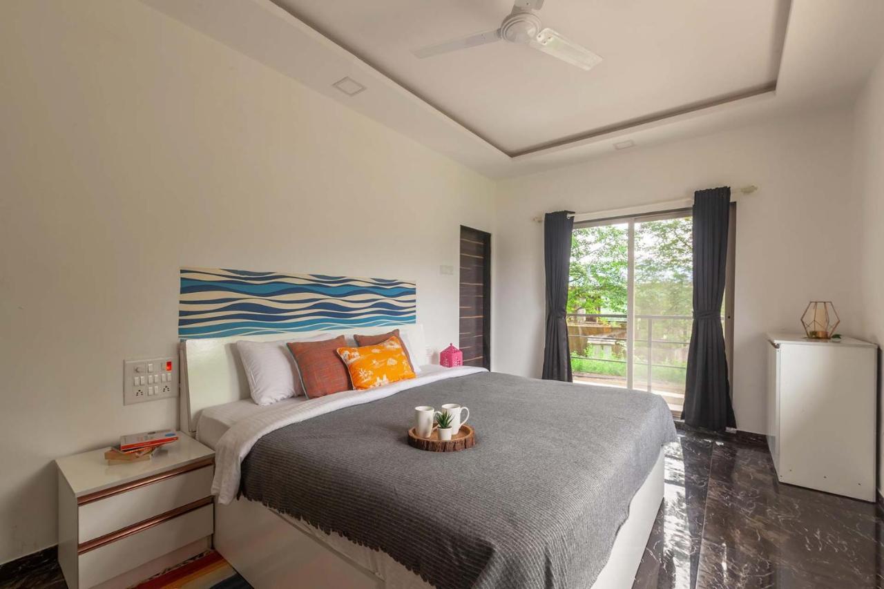 Stayvista'S Vine & Splash - Riverside Villa With An Infinity Pool And Indoor Games Karjat Exterior photo